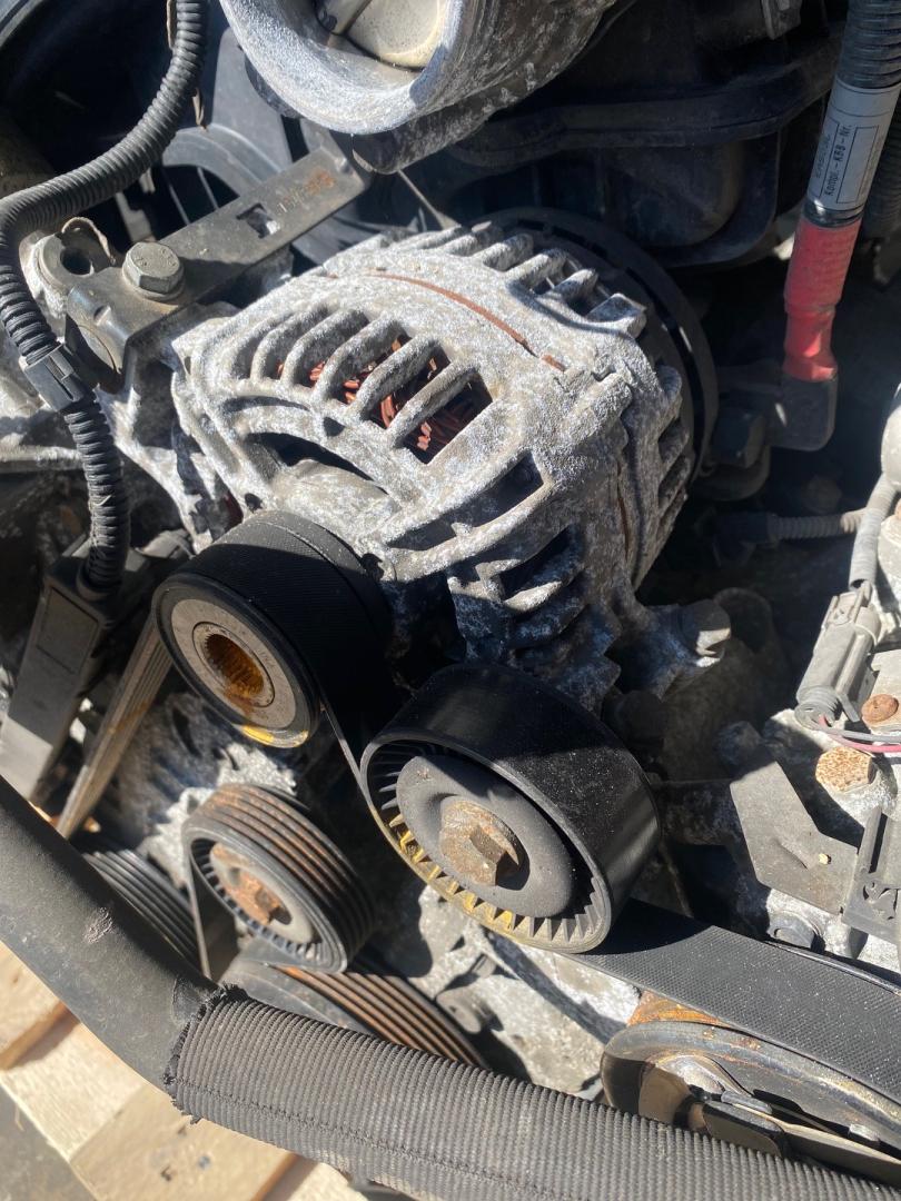 генератор BMW 1 серия E81/E82/E87/E88 2006, 1.6 л., N45 B16 A, бензин, МКПП, 7532964, 0124325116, 12317532964, 7532968, 12317532968 - фото №1