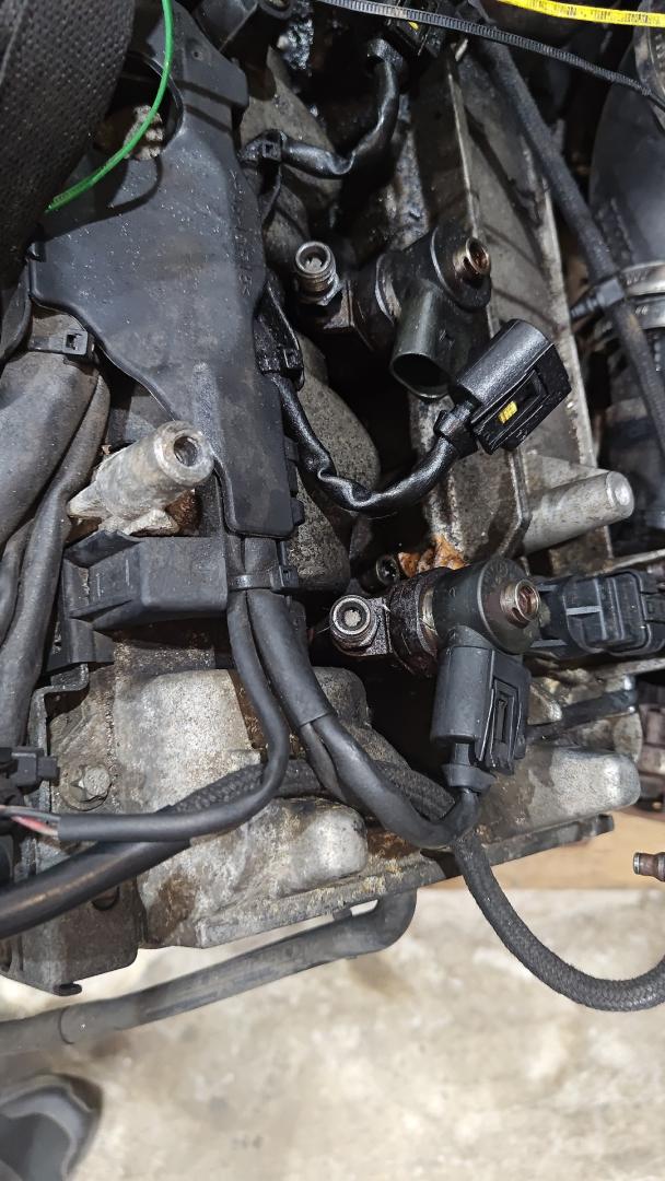 форсунка Mercedes-Benz E-Класс W211/S211 2004, 2.7 л., OM 647.961, дизель, АКПП - фото №1