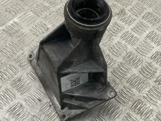 кронштейн полуоси BMW 4 серия F32/F33 [рестайлинг] F36 2019, 2.0 л., B47 D20 A, дизель, АКПП, лифтбэк, полный привод, 31508655736, 8655736