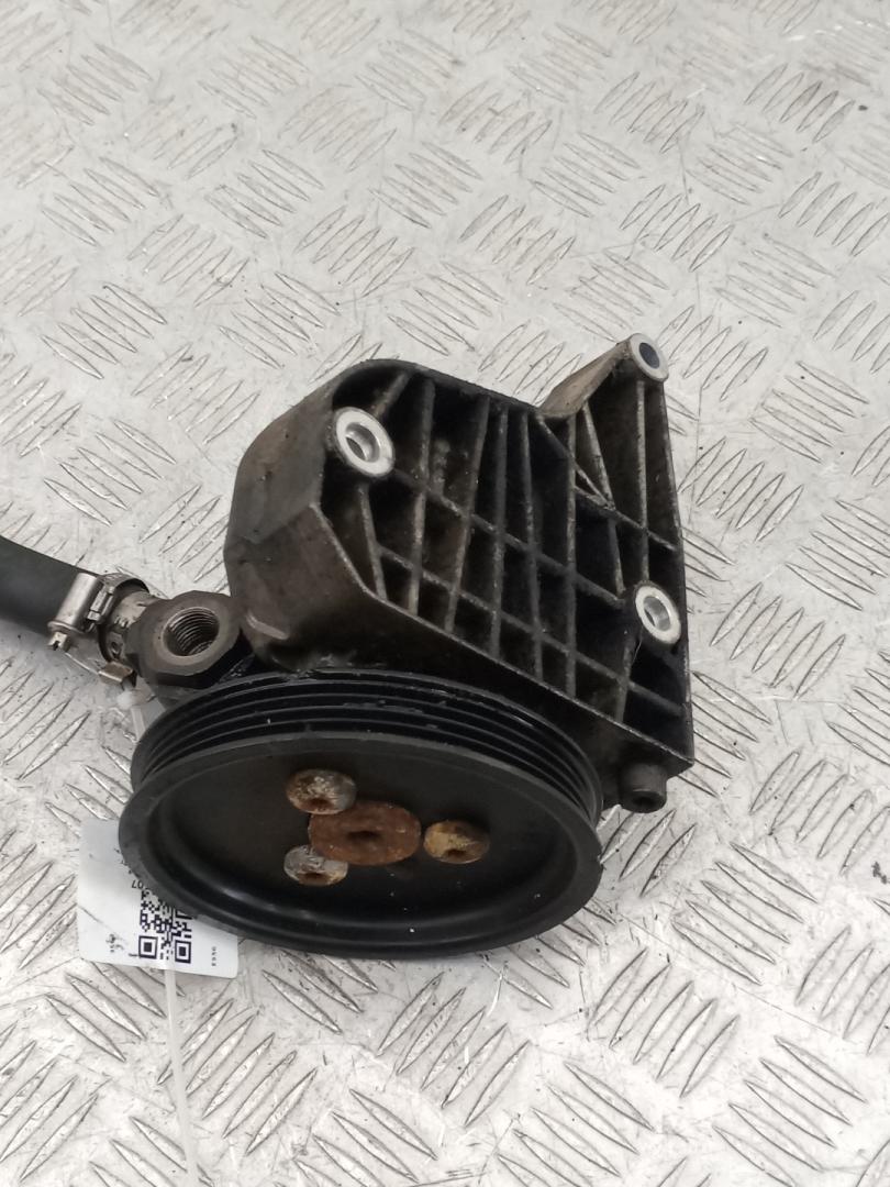 насос гидроусилителя руля BMW 3 серия E90/E91/E92/E93 2007, 3.0 л., M57 D30 (306D3), дизель, АКПП, серебро, седан, задний привод, правый руль, 32427793983, 7793983 - фото №1
