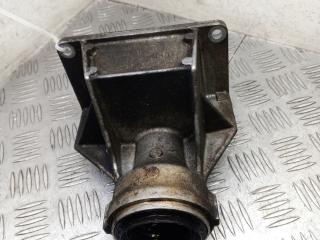 кронштейн полуоси BMW 5 серия F07/F10/F11 [рестайлинг] F10 2013, 3.5 л., бензин, АКПП, impblau brill metallic (a89), седан, полный привод, 31507601996, 7601996, 31507578652, 7578652