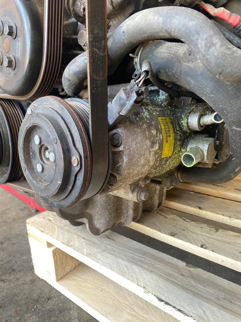 компрессор кондиционера Ford B-max 1 поколение 2014, 1.6 л., IQJA, бензин, АКПП, AV11-19D629-BA - фото №1