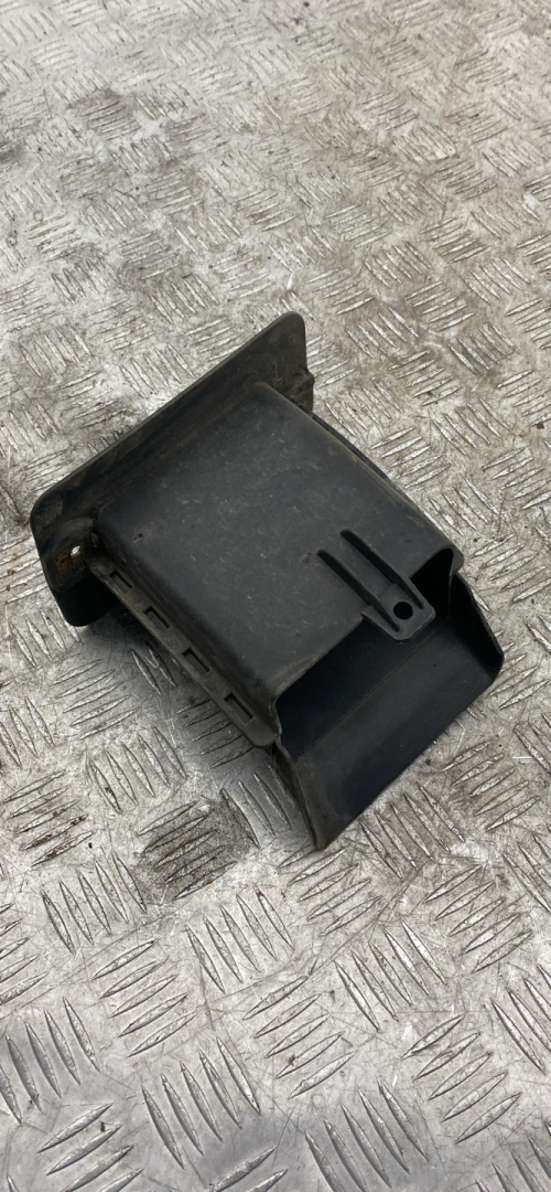 воздуховод тормозной левый BMW 5 серия F07/F10/F11 F10 2011, 3.0 л., N57 D30 A, дизель, АКПП, carbonschwarz metallic (416), седан, задний привод, правый руль, 51757185167, 7185167 - фото №1