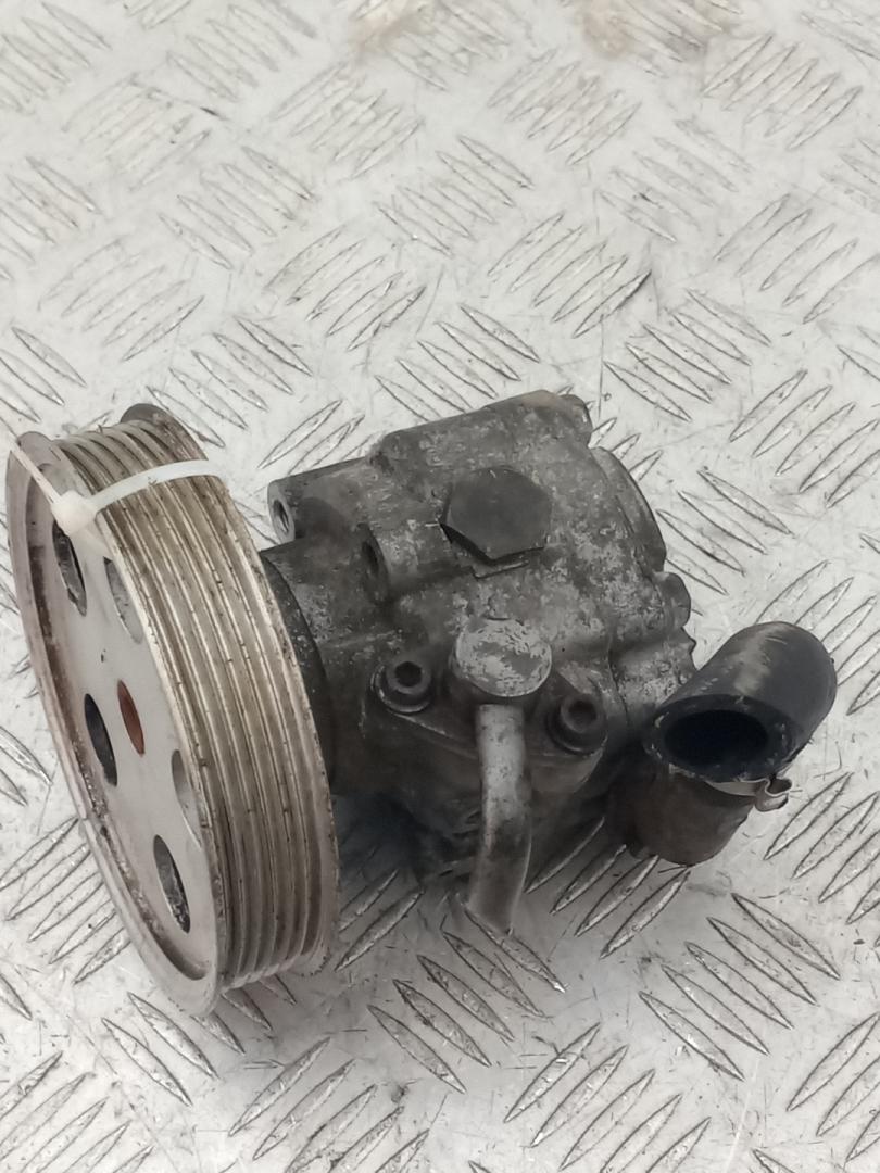 насос гидроусилителя руля Audi A4 B7 2009, 1.8 л., CDHA, бензин, МКПП, 8K0145153F - фото №1