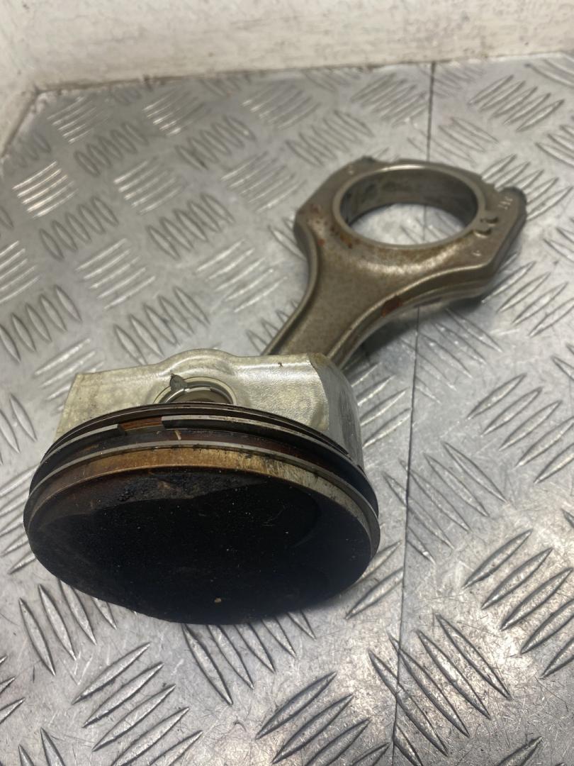 поршень BMW M5 E60/E61 E60 2008, 5.0 л., S85 B50 A, бензин, седан, 11247838623, 7838623 - фото №1