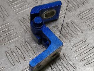 петля двери Skoda Octavia 2 поколение (A5) [рестайлинг] 2011, 2.0 л., CCZA, бензин, МКПП, 8x8x, лифтбэк, передний привод, правый руль, 1Z0833401B