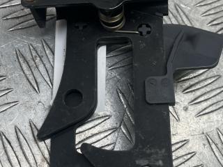 захватный крюк капота Mercedes-Benz C-Класс W205 [рестайлинг] 2018, 2.0 л., M 274.920, бензин, АКПП, 149u белый (polarweiss), универсал, A2188800064