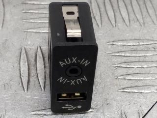 разъем AUX / USB BMW X5 F15 2018, 3.0 л., N57 D30 B, дизель, АКПП, black sapphire metallic (475), внедорожник 5 дв., полный привод, правый руль, 9266607, 84109266607