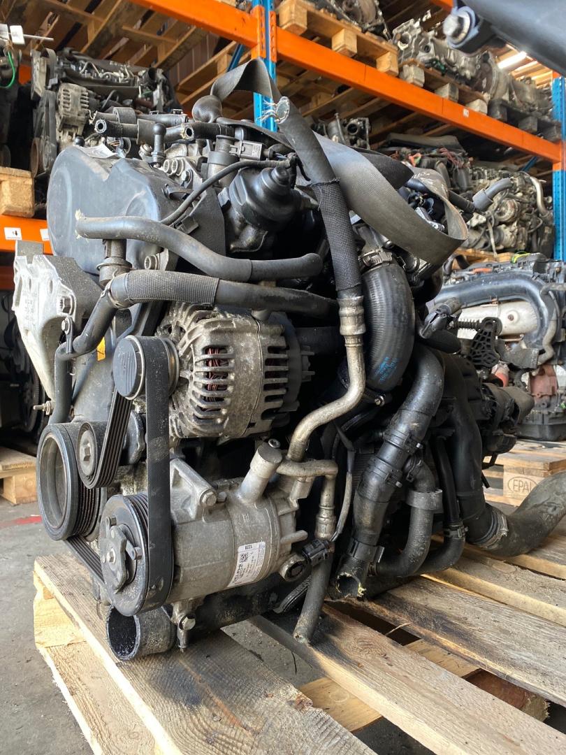 стартер Volkswagen Tiguan 1 поколение 2009, 2.0 л., CBAB, дизель, МКПП - фото №1