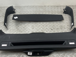 обшивка крышки багажника BMW X5 M F85 2018, 4.4 л., S63 B44 B, бензин, АКПП, внедорожник 5 дв., полный привод, правый руль