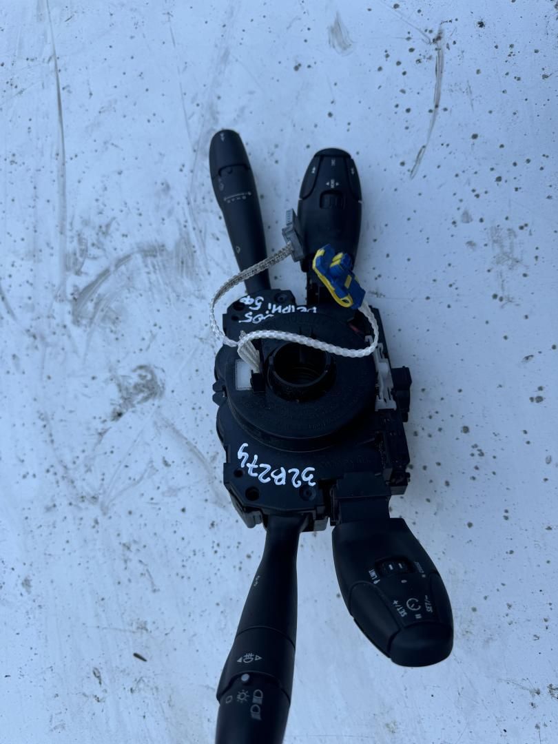 переключатель подрулевой (стрекоза) Peugeot 307 1 поколение 2004 - фото №1