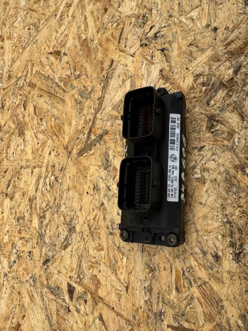 блок управления двигателем Fiat Punto 2 поколение 2003, 1.2 л., бензин, IAW5AFP4 - фото №1