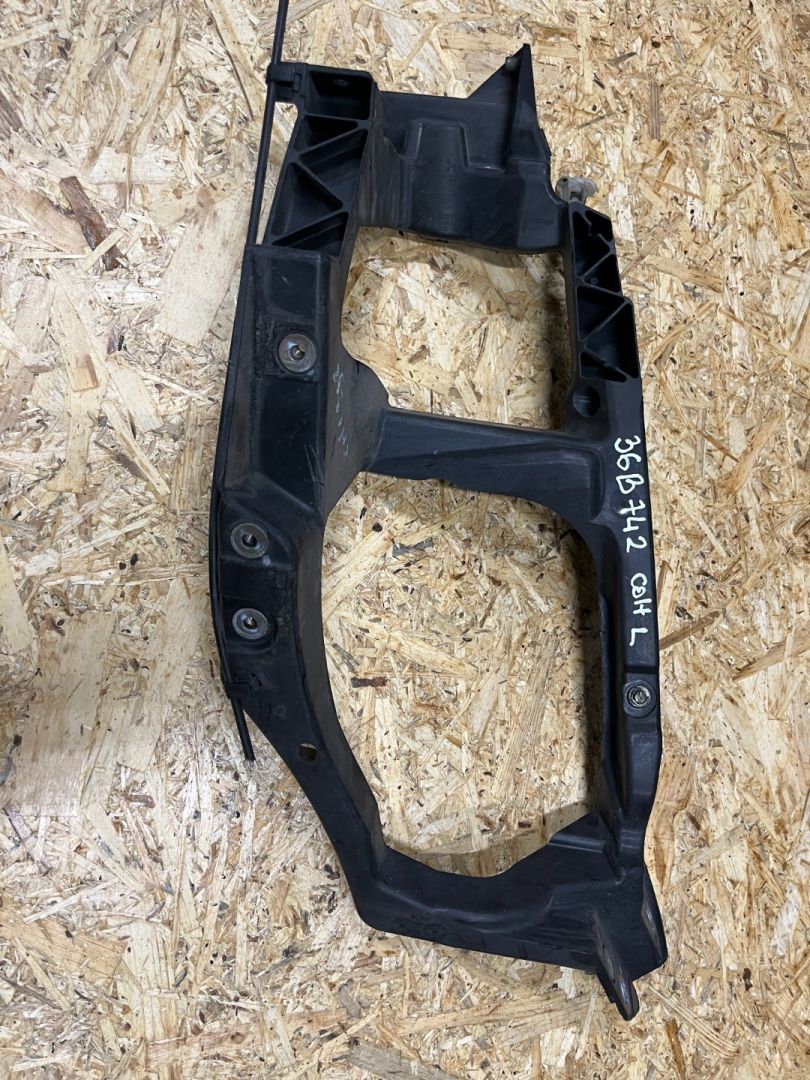 крепление фары левой Mitsubishi Colt 6 поколение (Z20/Z30) 2006 - фото №1