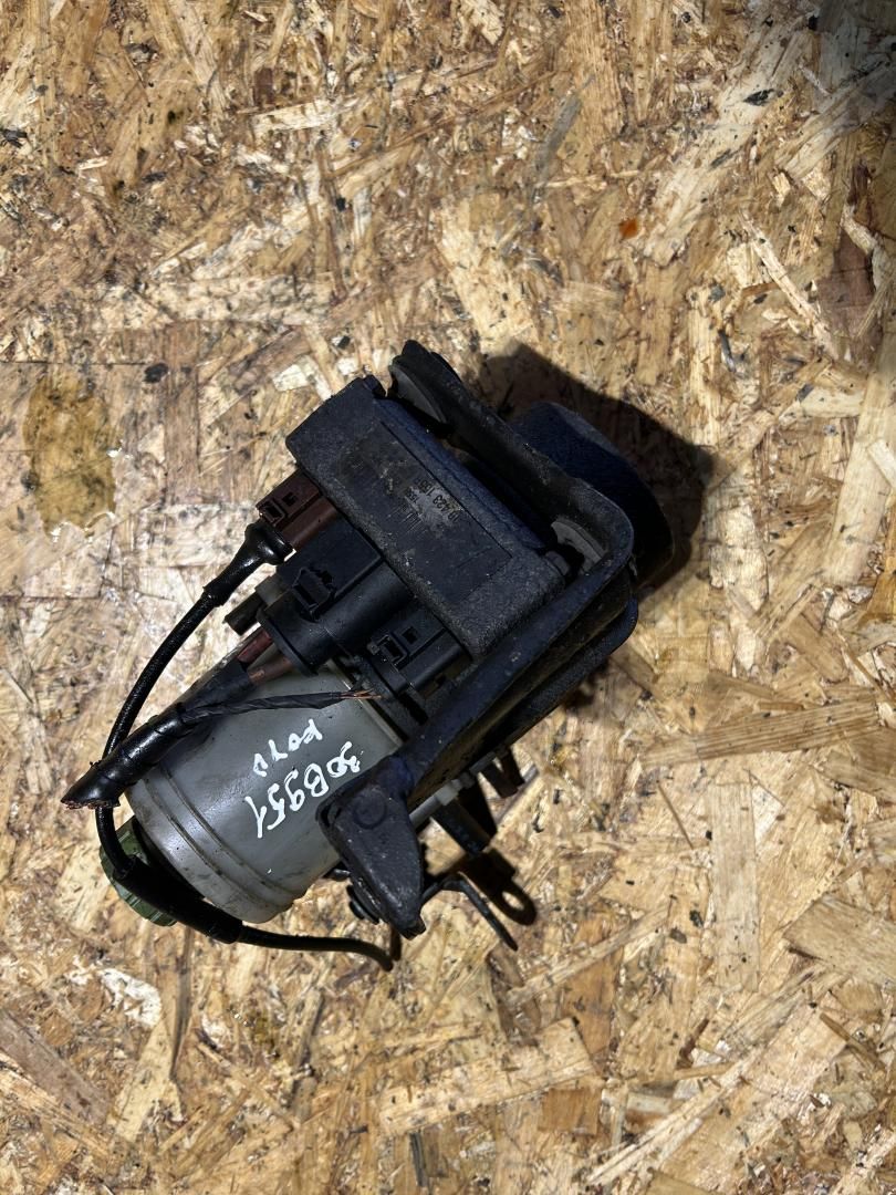 электрогидроусилитель руля Volkswagen Polo 4 поколение 2005, 6Q0423155R - фото №1