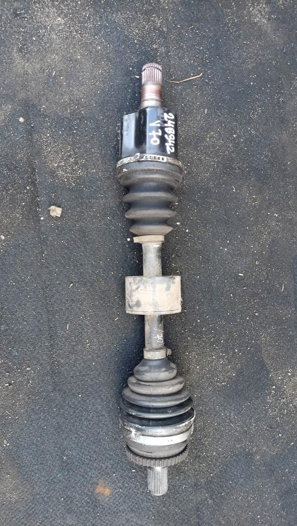 полуось передняя левая (приводной вал, ШРУС) Volvo C70 1 поколение 1998, 2.0 л. - фото №1