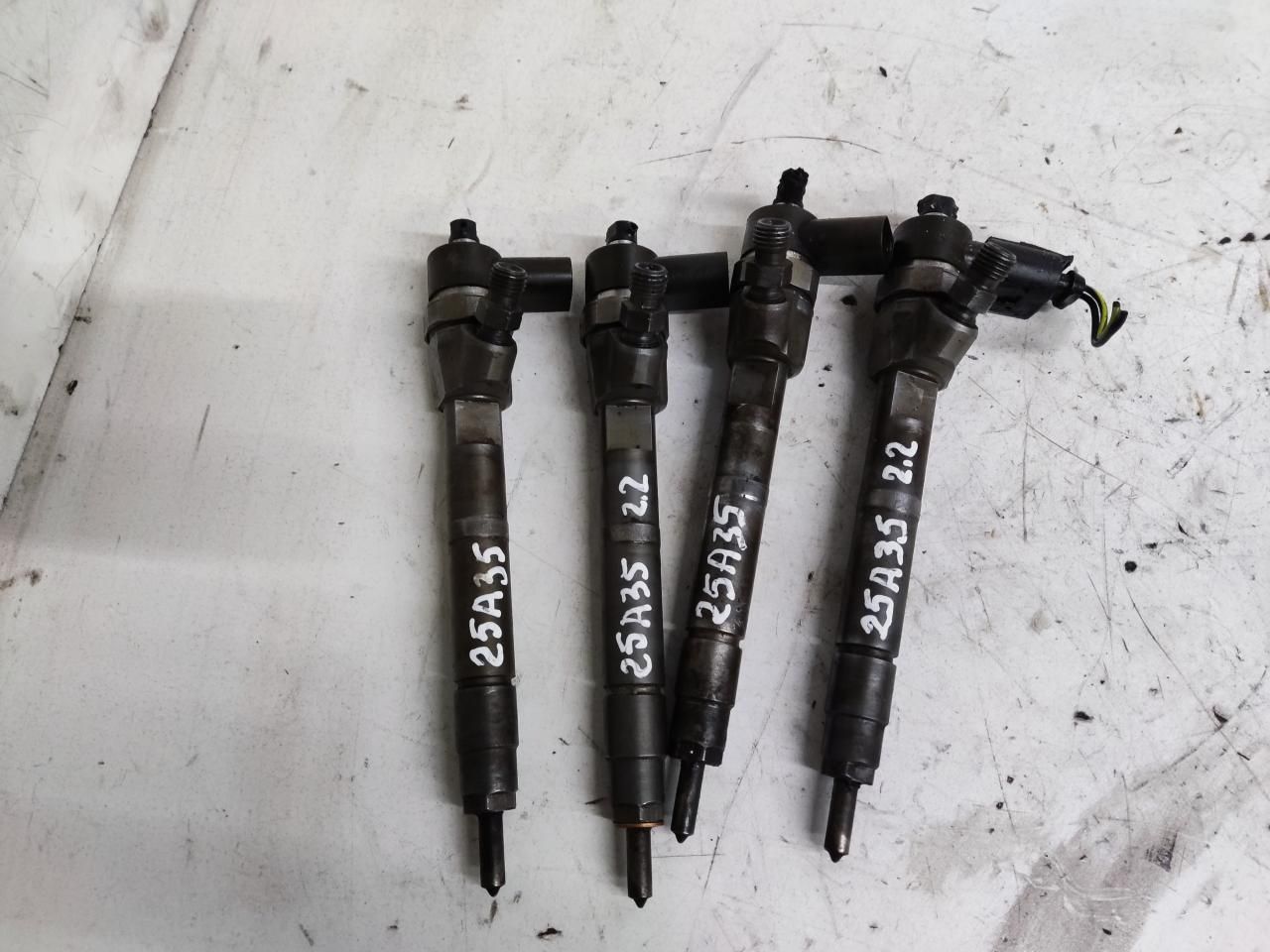 форсунка Mercedes-Benz Vito W639 2005, 2.2 л., CDi, дизель, АКПП, A6460700287, 0445110140 - фото №1