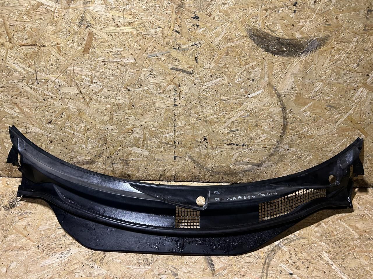 дождевик Chrysler Pacifica 1 поколение 2005 - фото №1