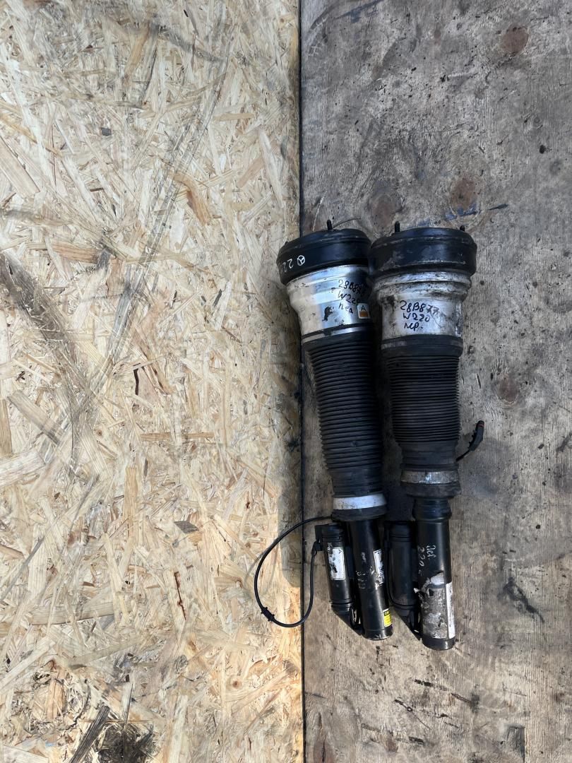 пневмостойка передняя Mercedes-Benz S-Класс W220 2000 - фото №1