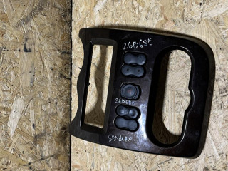 накладка на торпедо (консоль) Renault Sandero 1 поколение 2010