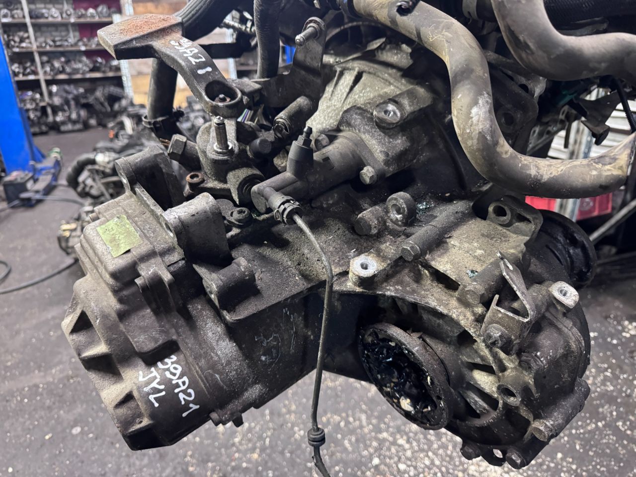 КПП механическая (МКПП) Volkswagen Passat B6 2007, 2.0 л., FSI, BVY, бензин, МКПП, JYL - фото №1