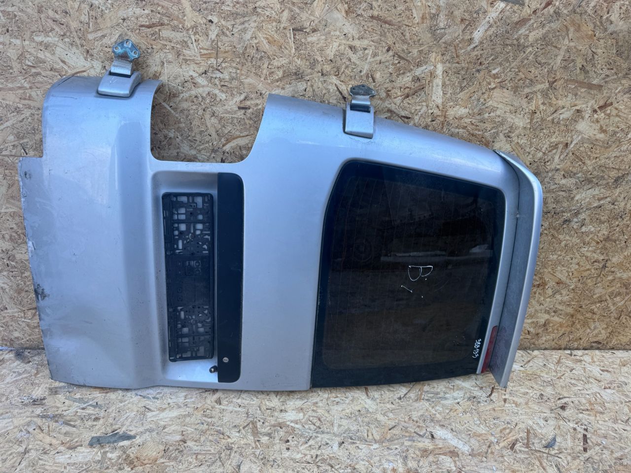 дверь задняя распашная левая Volkswagen Transporter T5 2009 - фото №1