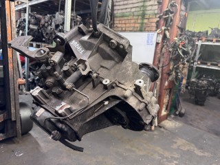 КПП механическая (МКПП) Volkswagen Golf 5 поколение 2005, 1.4 л., i, бензин, МКПП, FXQ