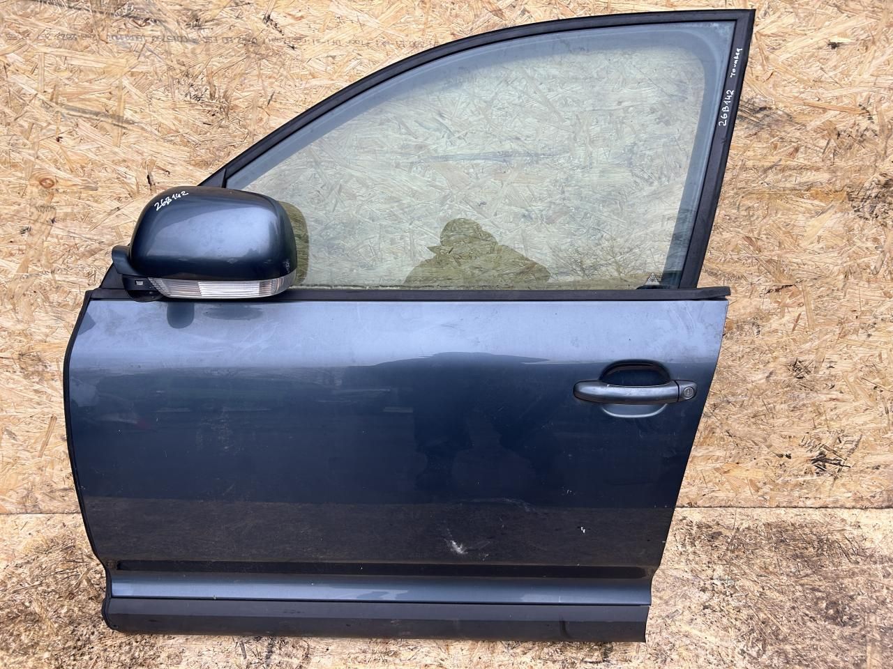 дверь передняя левая Volkswagen Touareg 1 поколение 2006 - фото №1