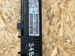 щиток приборов (приборная панель) Renault Scenic 2 поколение 2005, P8200365607D