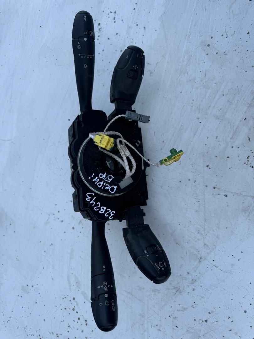 переключатель подрулевой (стрекоза) Peugeot 307 1 поколение 2004 - фото №1