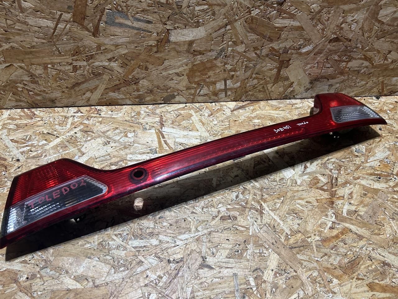 фонарь задний SEAT Toledo 2 поколение 2004 - фото №1