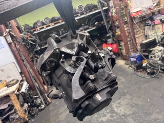 КПП механическая (МКПП) Volkswagen Golf 5 поколение 2005, 1.4 л., i, бензин, МКПП, FXQ