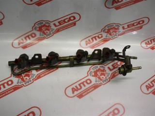 Рейка топливная (рампа) с форсунками Nissan Presage U30 NU30 2001, 2.4 л., KA24DE, бензин, АКПП, серый, минивэн, передний привод, правый руль