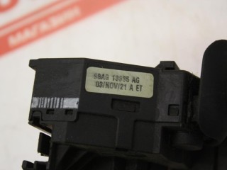 переключатель поворотов Ford Focus 1 поколение [рестайлинг] 2004, 1.6 л., бензин, МКПП, белый, седан, передний привод, 98AG13335