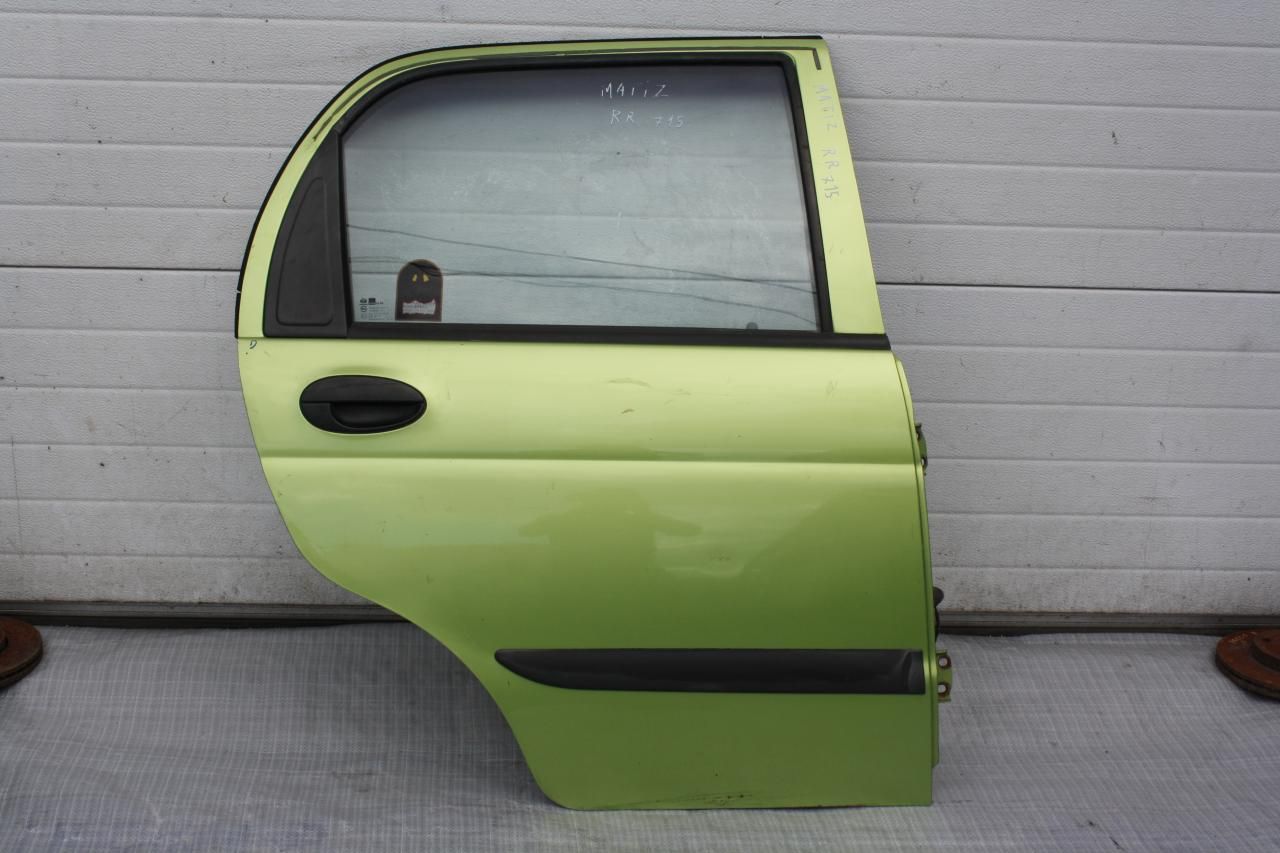 дверь задняя правая Daewoo Matiz M100 KLYA 2000, 0.8 л., F8CV, бензин, АКПП, зеленый, хетчбэк 5 дв., передний привод - фото №1