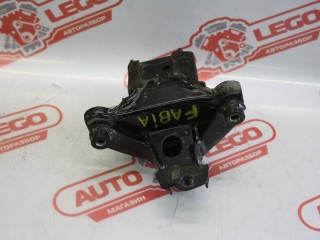 подушка крепления двигателя Skoda Fabia 1 поколение (6Y) 5J 2001, 1.4 л., AME, бензин, МКПП, зеленый, хетчбэк 5 дв., передний привод, 6Q0199555AR