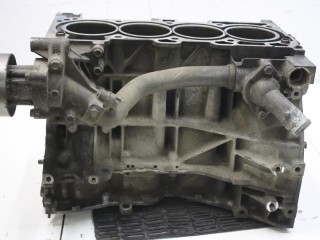 блок цилиндров Nissan X-Trail T30 2004, 2.0 л., QR20DE, бензин, 23659852