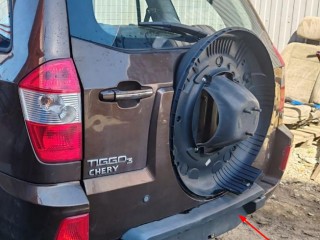 накладка внутренняя на заднюю панель кузова Chery Tiggo 3 1 поколение 2018, 1.6 л., SQRE4G16, бензин, вариатор, коричневый, универсал, передний привод