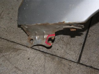 крыло переднее левое Mazda Familia 7 поколение BF3P 1994, 1.5 л., Z5, бензин, АКПП, серебристый, седан, передний привод, правый руль