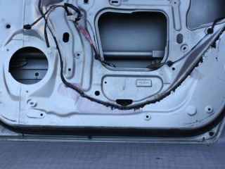 дверь задняя правая Toyota Ipsum 2 поколение ACM21W 2003, 2.4 л., 2AZ-FE, бензин, АКПП, серебристый, минивэн, передний привод, правый руль