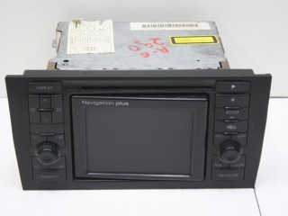 Магнитола штатная Audi A6 4B/C5 4A2 1999, 2.4 л., APS, бензин, МКПП, темно-синий, седан, передний привод, 4B0035192E