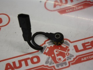датчик детонации SEAT Toledo 2 поколение 1999, AGN 1.8 125л.с., бензин, МКПП, черный, седан, передний привод