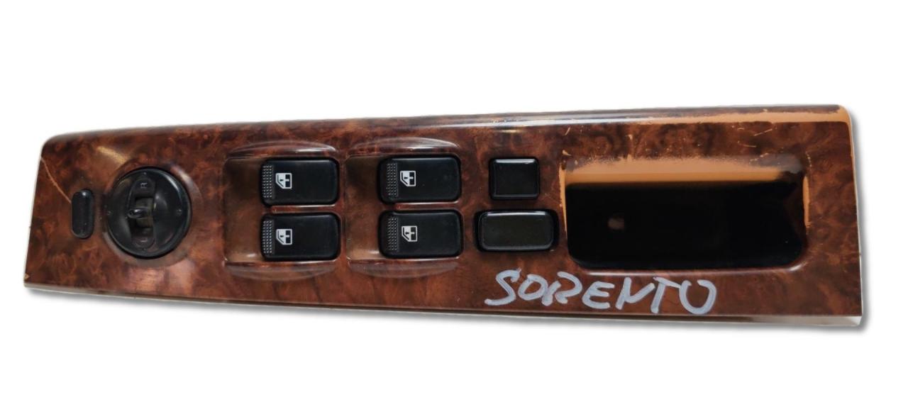 блок управления стеклоподъемниками Kia Sorento 1 поколение BL 2002, 2.5 л., D4CB, дизель, АКПП, серебристый, полный привод, 93570-3E000 - фото №1