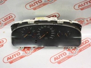 щиток приборов (приборная панель) Mazda 626 GE [рестайлинг] GE 1995, 1.6 л., ES , бензин, МКПП, белый, лифтбэк, передний привод