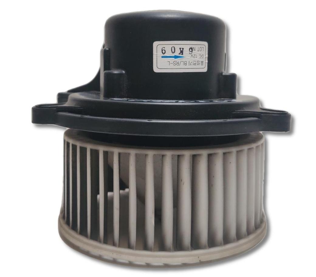 моторчик печки Kia Sorento 1 поколение BL 2002, 2.5 л., D4CB, дизель, АКПП, серебристый, полный привод - фото №1