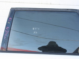стекло двери задней левой Mitsubishi