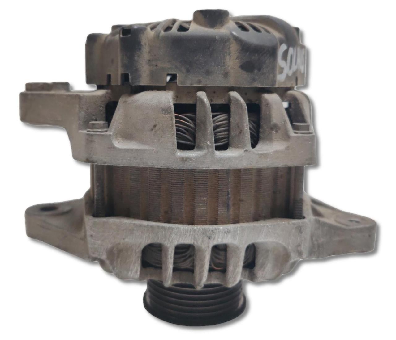 генератор Hyundai Solaris 1 поколение RB 2011, 1.4 л., G4FA, бензин, МКПП, серебристый, хетчбэк 5 дв., передний привод, 37300-2B510 - фото №1