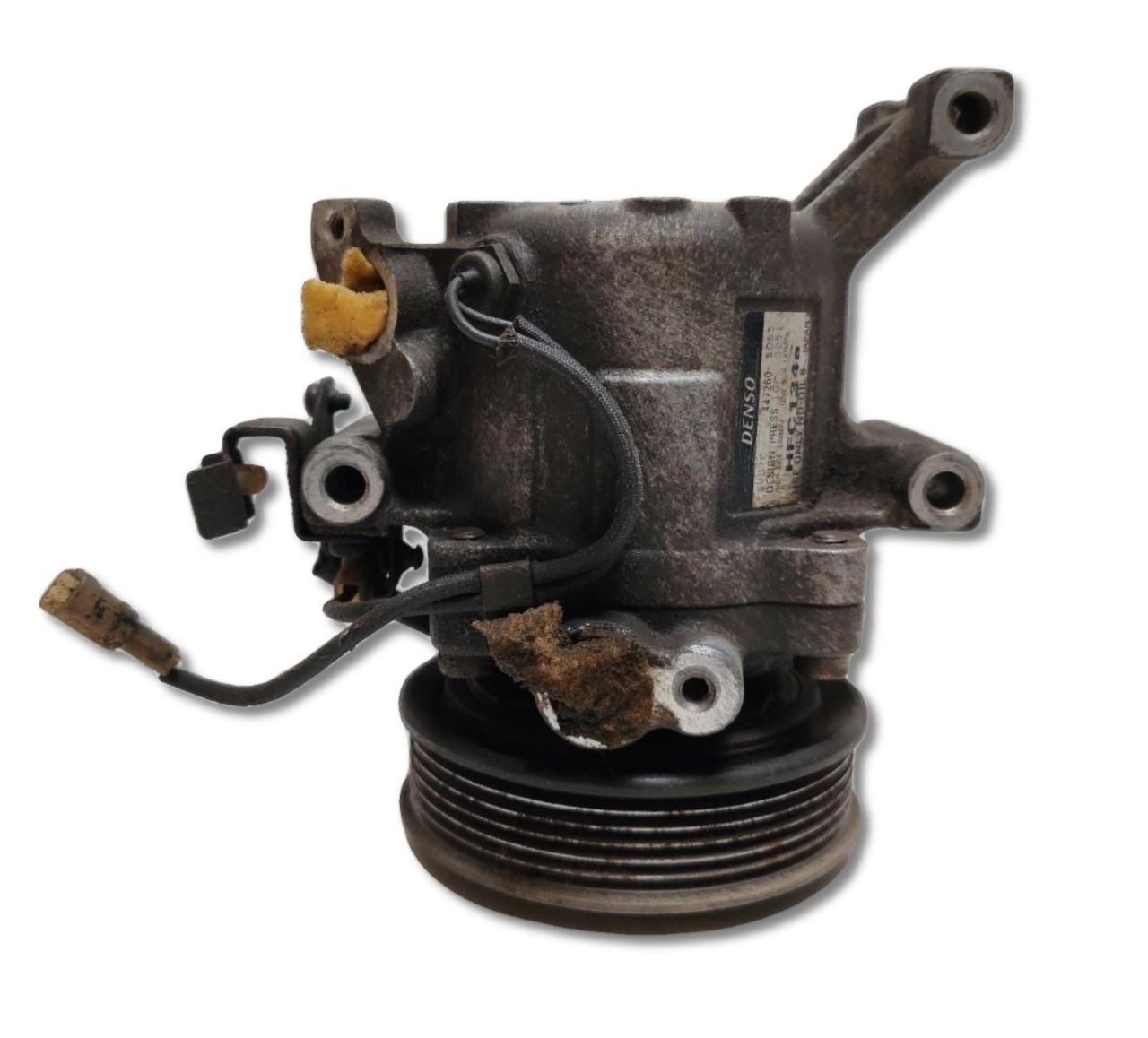 компрессор кондиционера Toyota Passo 1 поколение KGC10 2004, 1.0 л., 1KR-FE, бензин, АКПП, серый, хетчбэк 5 дв., передний привод, правый руль, 447260-5055 - фото №1