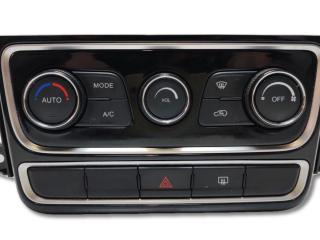 блок управления печки / климат-контроля Chery Tiggo 3 1 поколение 2017, 1.6 л., SQRE4G16, бензин, вариатор, белый, передний привод, T11-8112010DQ