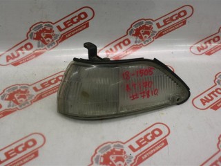 поворотник левый Toyota