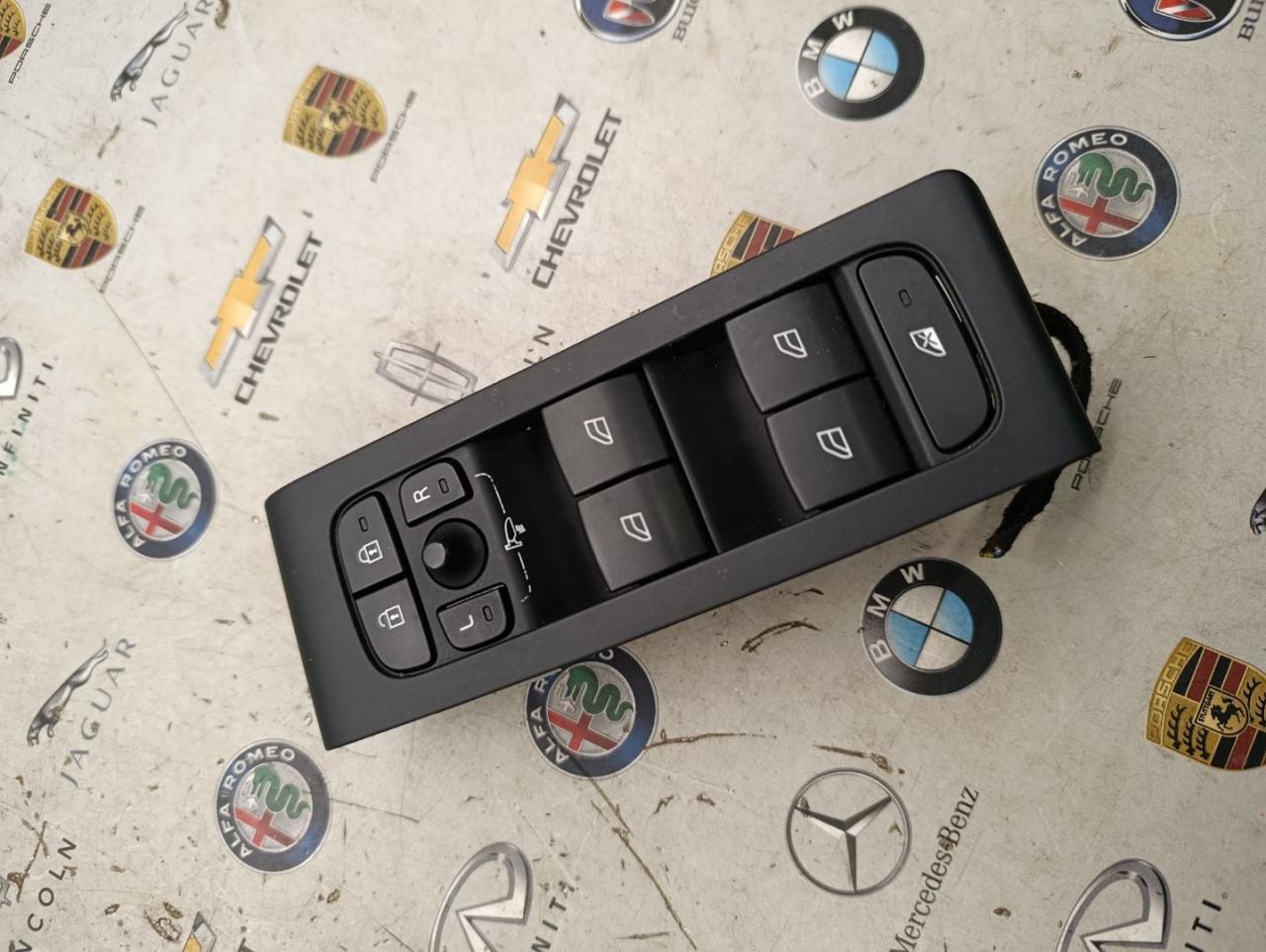 блок управления стеклоподъемниками Volvo XC40 1 поколение 2024, 2.0 л., бензин, 32319764 - фото №1